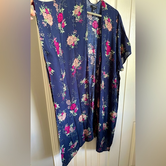 Torrid Floral Kimono, size 00 - Picture 4 of 10